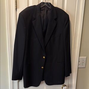 Brooks Brothers Blue Sport Coat with Notched Lapels and Structured Shoulders